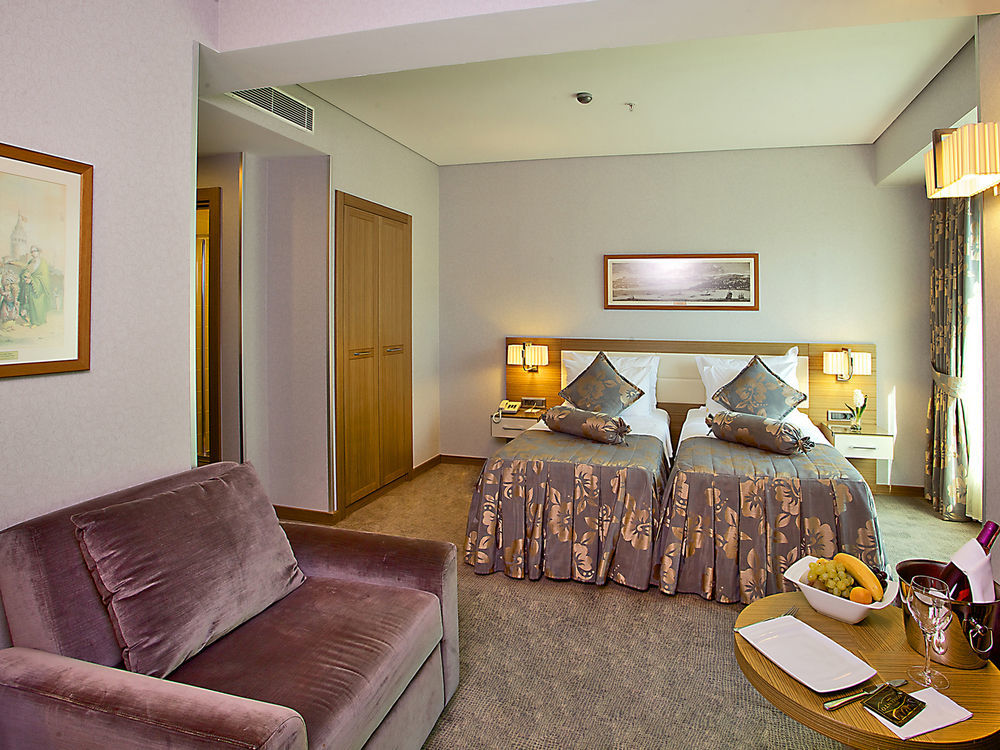 Hotel Momento - Special Category อิสตันบูล ภายนอก รูปภาพ