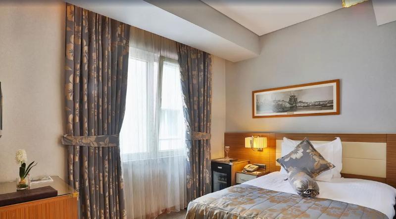 Hotel Momento - Special Category อิสตันบูล ภายนอก รูปภาพ